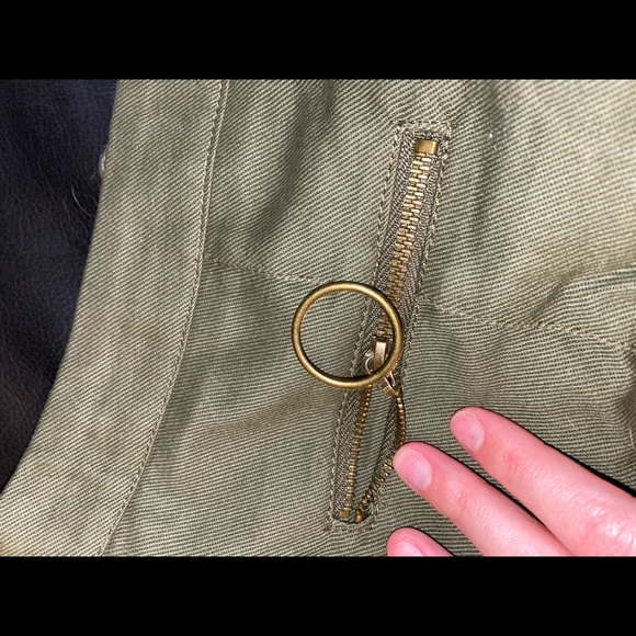 Olive skirt with gold accents - Picture 3 of 9